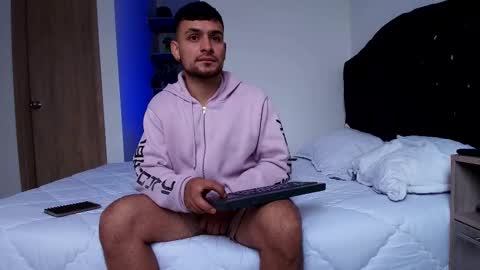 Aron Santoro online show from February 2026 05:17:01 PM