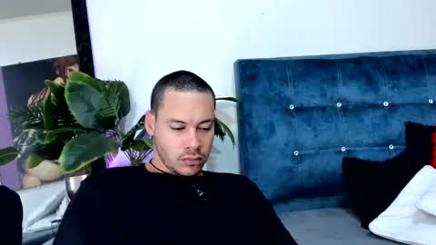 Snapshot of aronandmoli chatting on June 2026 11:24:02 AM aronandmoli online show from June 2026 11:24:02 AM