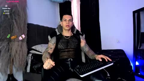 Snapshot of arondark chatting on July 2026 07:02:02 PM DarkMaster online show from July 2026 07:02:02 PM