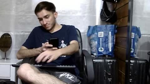 Snapshot of arongfranco chatting on November 2025 05:41:01 PM Aron G Franco online show from November 2025 05:41:01 PM