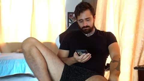 aronmiller online show from November 2025 05:48:01 PM