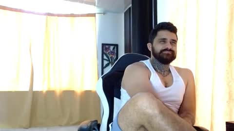 Snapshot of aronmiller404 chatting on January 2026 01:04:01 PM aronmiller online show from January 2026 01:04:01 PM