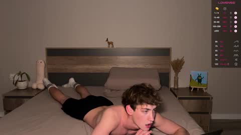 Aron and Phil solo online show from November 2025 03:33:01 PM