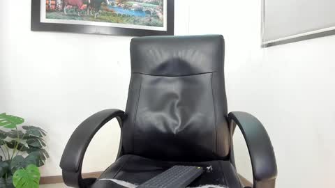   online show from February 2025 02:28:02 AM