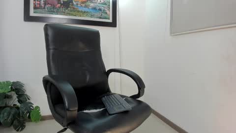   online show from February 2025 11:52:01 PM