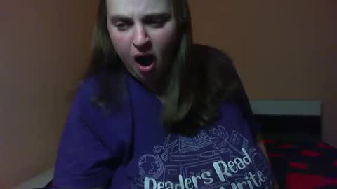 Snapshot of arriana98 chatting on December 2024 05:01:01 PM Arriana online show from December 2024 05:01:01 PM