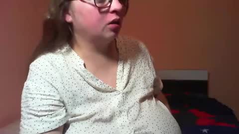 Snapshot of arriana98 chatting on December 2024 04:38:02 AM Arriana online show from December 2024 04:38:02 AM