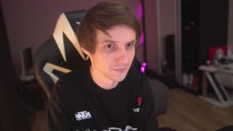 Alex online show from December 2025 11:53:01 PM