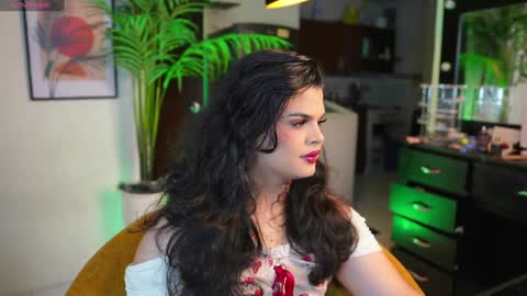 Chloe  online show from December 2024 09:43:02 PM