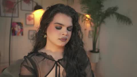 Chloe  online show from December 2025 11:12:02 PM