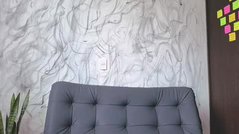   online show from December 2025 07:51:02 PM