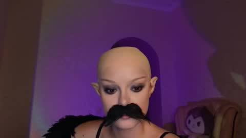 Snapshot of artemisa_meows chatting on October 2025 09:38:02 PM SEE U THURSDAY online show from October 2025 09:38:02 PM