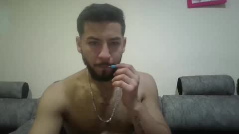 arthur1718 online show from November 2025 04:10:02 AM