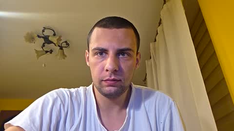 A online show from October 2025 09:48:01 PM