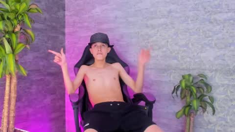 arthurcox_ online show from September 2025 06:40:02 PM