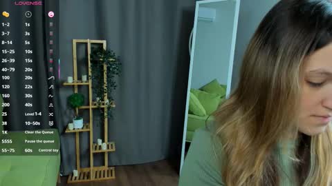 Sara online show from October 2025 07:22:02 PM