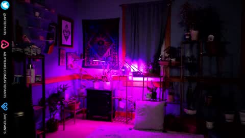 Artie Paints online show from December 2024 12:42:02 AM