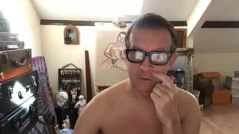 artisterotic online show from October 2025 09:44:01 AM