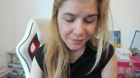 MIA online show from October 2025 10:16:02 AM