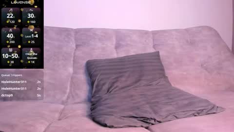 arturguy01 online show from November 2025 08:22:01 PM