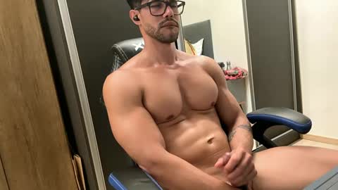 Snapshot of artvillasboas chatting on December 2024 11:27:02 PM Arthur Villasboas online show from December 2024 11:27:02 PM