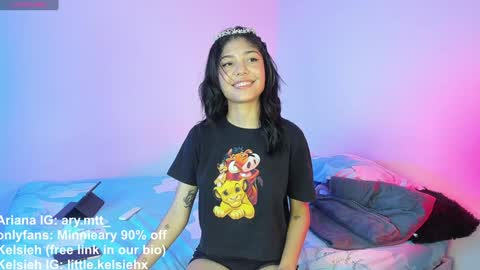 Snapshot of ary_and_kel chatting on December 2024 08:50:02 PM Ariana and Kelsieh online show from December 2024 08:50:02 PM