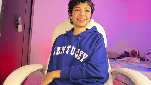 Snapshot of ary_and_kel chatting on February 2025 12:24:01 AM Ariana and Kelsieh online show from February 2025 12:24:01 AM