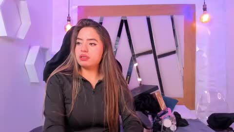 Ary Cooper online show from November 2025 03:25:02 PM