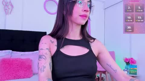 Snapshot of aryane_art_ chatting on November 2025 04:22:02 PM carol online show from November 2025 04:22:02 PM