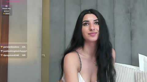 AryaTessa online show from January 2025 11:22:01 AM