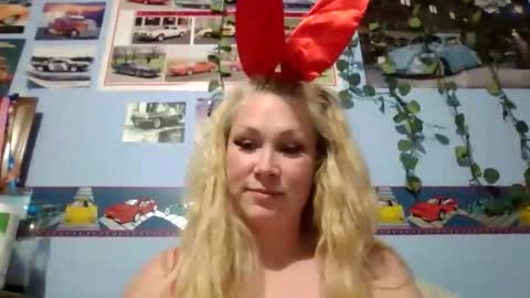 ash0ley online show from October 2025 10:21:01 PM