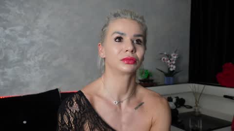 Snapshot of ashadevon_fit chatting on January 2025 01:20:01 AM Asha online show from January 2025 01:20:01 AM