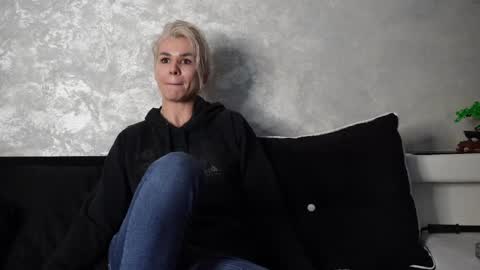 Snapshot of ashadevon_fit chatting on March 2025 03:05:01 PM Asha online show from March 2025 03:05:01 PM