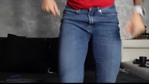 Snapshot of ashadevon_fit chatting on October 2025 09:39:01 AM Asha online show from October 2025 09:39:01 AM