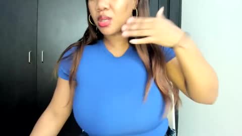 Snapshot of ashanty_1012 chatting on January 2025 09:02:01 PM ashanty_1012 online show from January 2025 09:02:01 PM