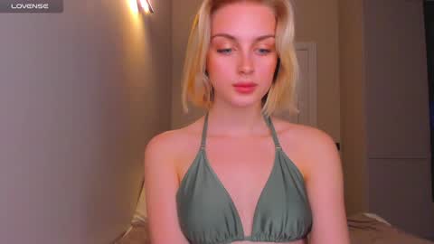 your pretty Ashley online show from December 2024 05:23:02 PM