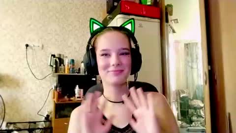 Snapshot of ashleenishimura chatting on August 2026 09:44:01 AM Aust online show from August 2026 09:44:01 AM