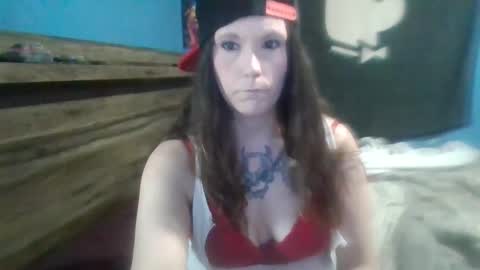 Snapshot of ashley16chris chatting on October 2025 03:09:02 PM black-widow99 online show from October 2025 03:09:02 PM