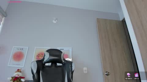 Snapshot of ashley_23a chatting on November 2025 09:16:01 PM A S H L E Y online show from November 2025 09:16:01 PM