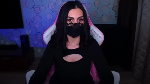   Yasmina   online show from December 2025 03:57:01 AM