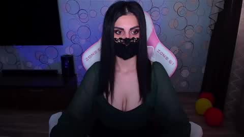   Yasmina   online show from April 2026 04:18:02 AM