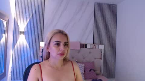 ashley__tylor online show from February 2026 02:29:02 AM