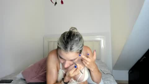 Snapshot of ashley_blair chatting on July 2026 06:14:02 PM ashley_blair online show from July 2026 06:14:02 PM