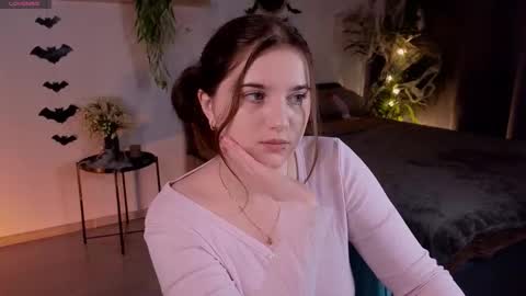   online show from October 2025 07:45:01 AM