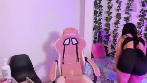 ashley online show from December 2025 02:42:02 AM