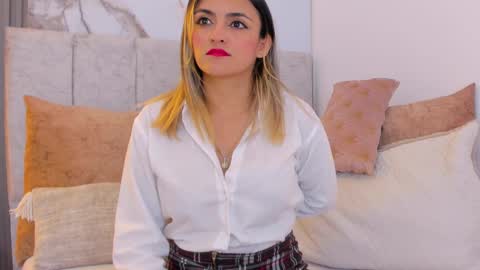 Camila online show from January 2025 08:26:01 PM