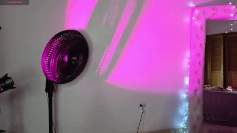 Snapshot of ashleybrend chatting on October 2025 08:47:01 PM CAMILA online show from October 2025 08:47:01 PM