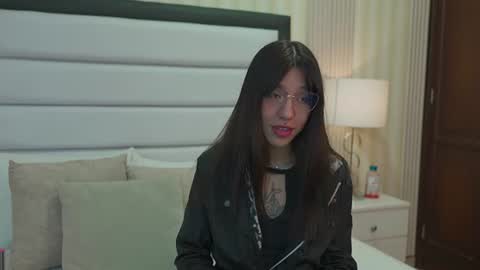 Snapshot of ashleyroberh chatting on June 2026 03:20:02 AM AshleyRoberh online show from June 2026 03:20:02 AM
