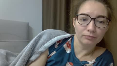 Ashley online show from December 2025 05:38:02 AM