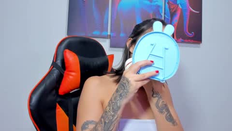    online show from January 2025 03:01:01 AM